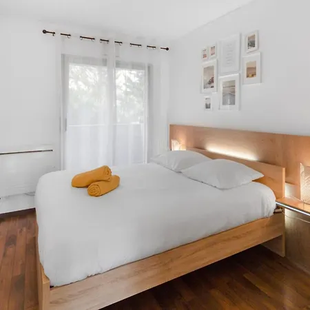 Le Radieux - Spacious - Bright - Car Park - Peaceful Apartment