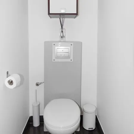 Le Radieux - Spacious - Bright - Car Park - Peaceful דירה אנטיב