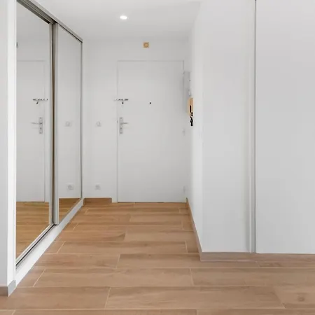 Le Radieux - Spacious - Bright - Car Park - Peaceful Apartment Antibes