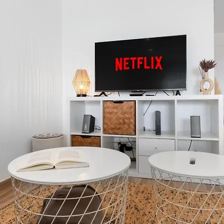 Le Radieux - Spacious - Bright - Car Park - Peaceful * אנטיב