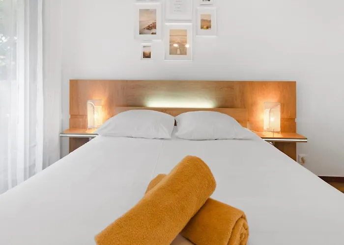 Apartment Le Radieux - Spacious - Bright - Car Park - Peaceful Antibes