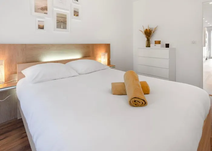 Le Radieux - Spacious - Bright - Car Park - Peaceful * Αντίμπ