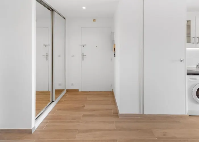 Le Radieux - Spacious - Bright - Car Park - Peaceful Apartment Antibes